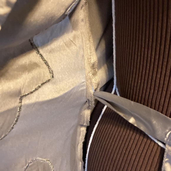 B.Boutique by Evergreen 100% polyester wrap blouse size M - Picture 6 of 9